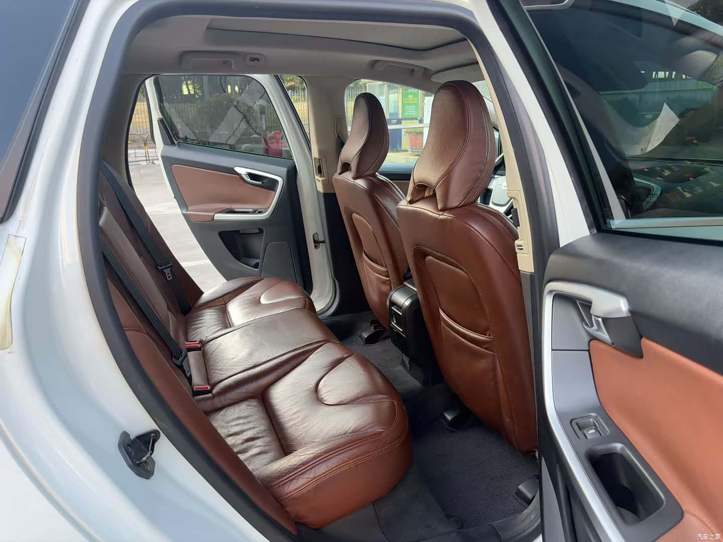 Volvo XC60, 2011 6