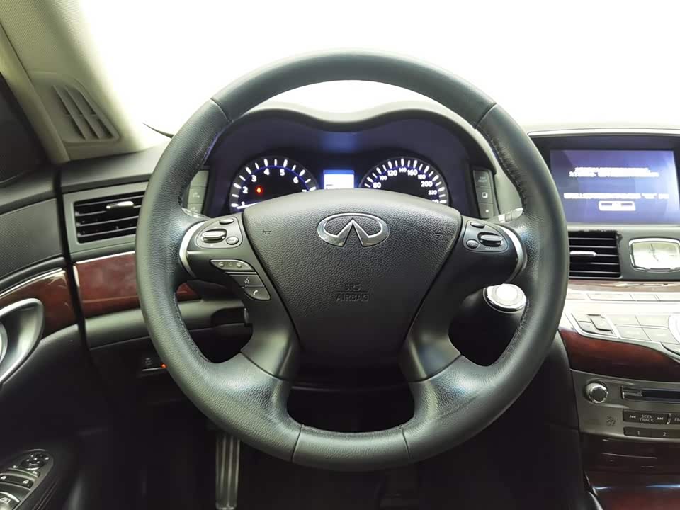 Infiniti Q70 Infiniti Q70