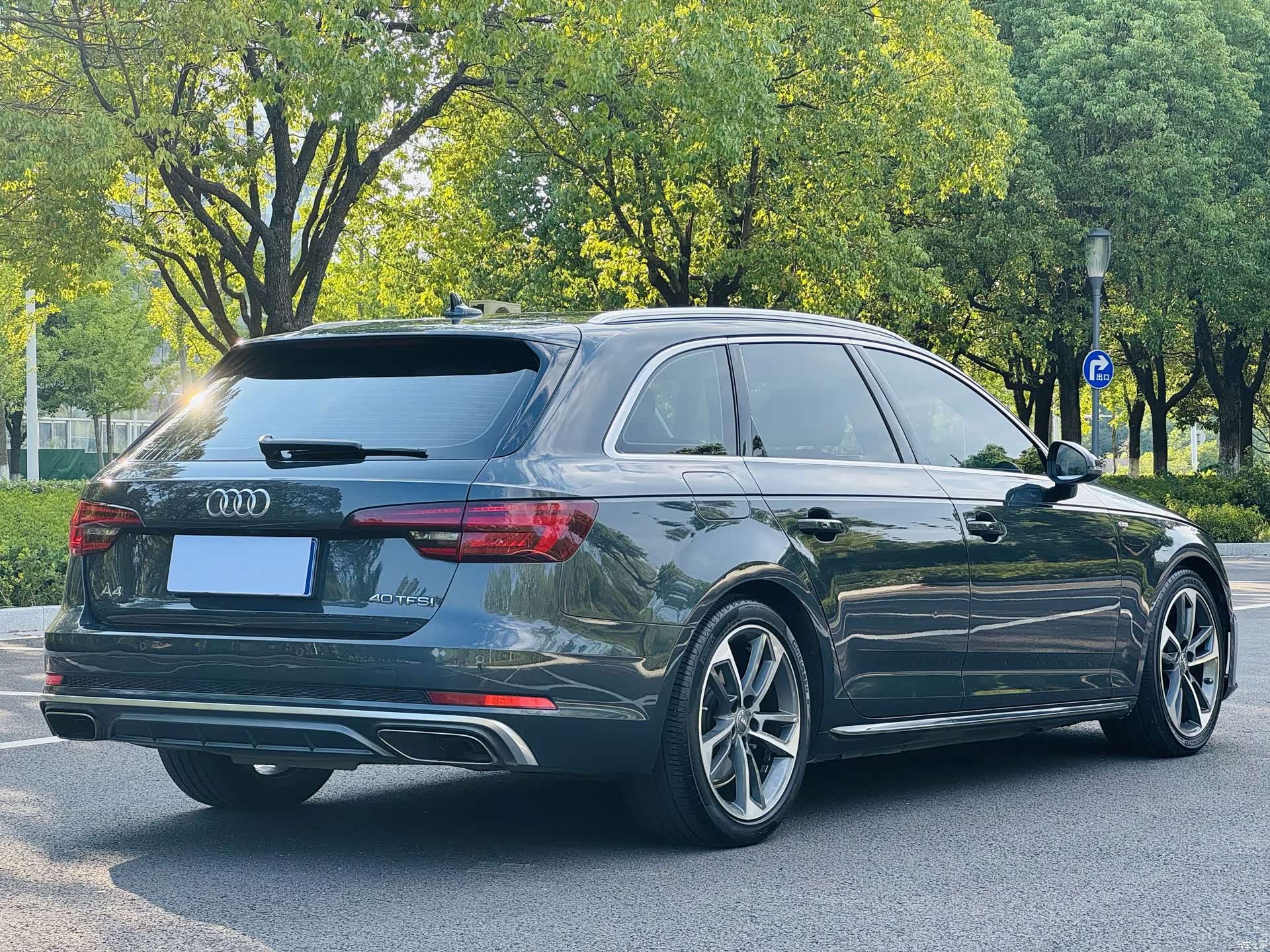 Audi A4, 2020 все фото