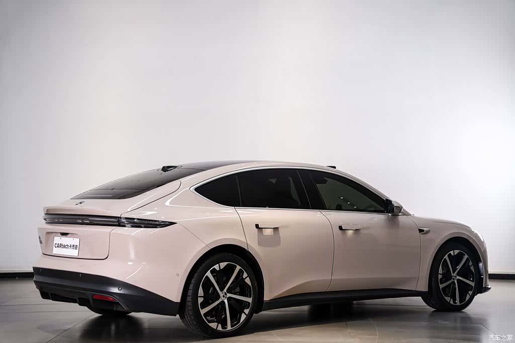NIO ET5, 2023 все фото