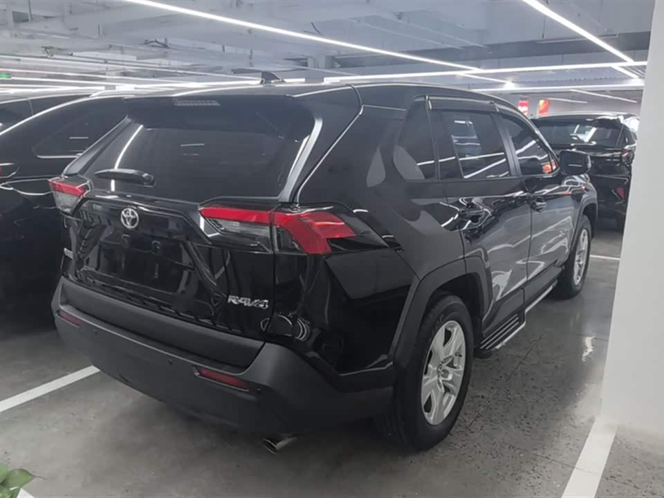 Toyota RAV4 Rongfang