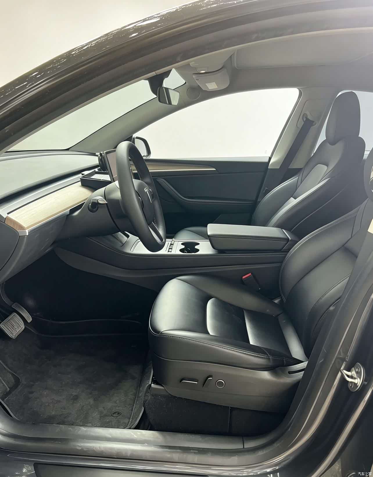Tesla Model Y, 2022 7
