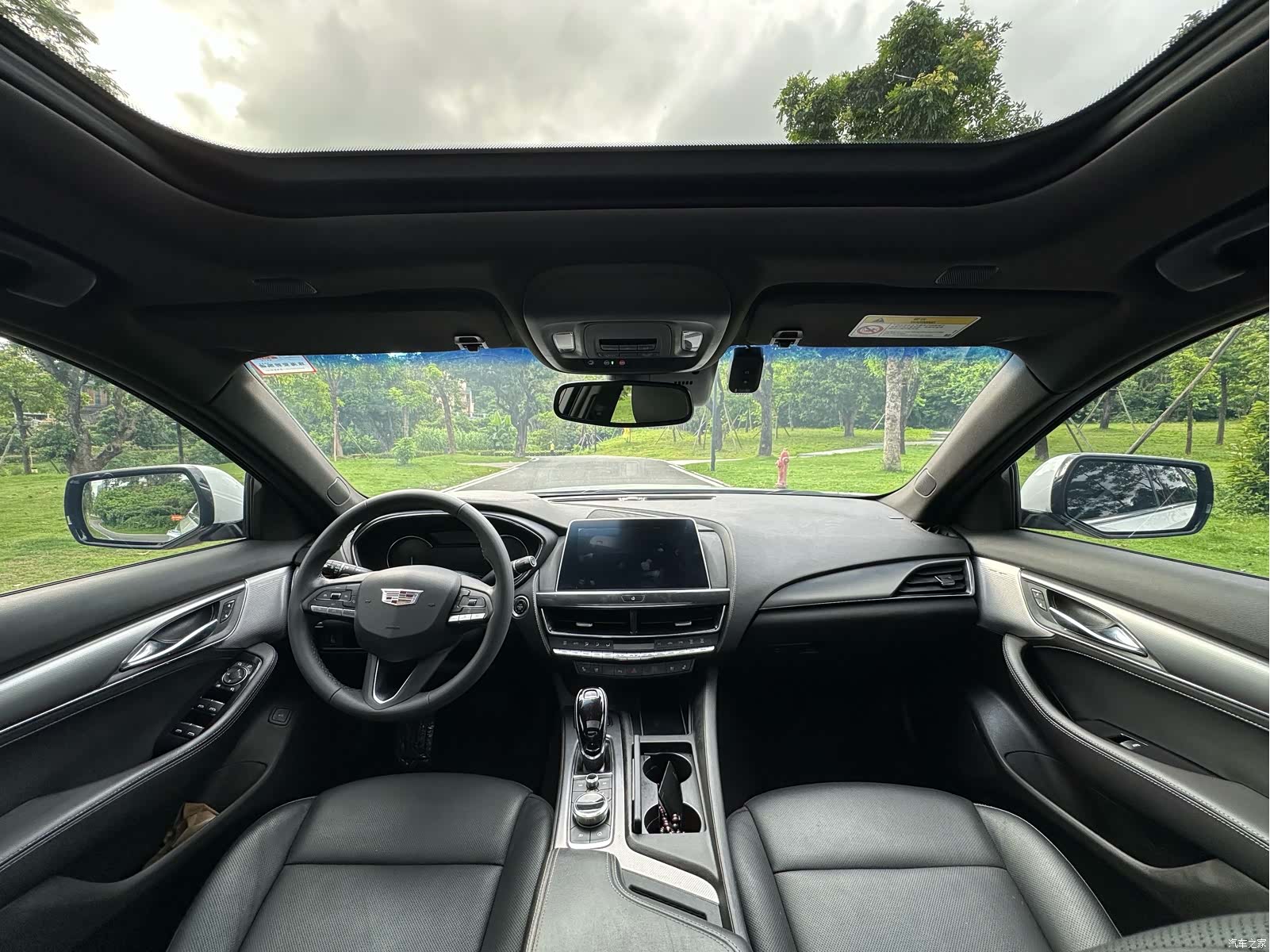 Cadillac CT5, 2021 все фото