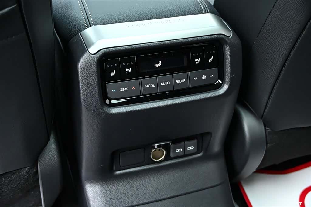 Toyota Prado, 2026 33