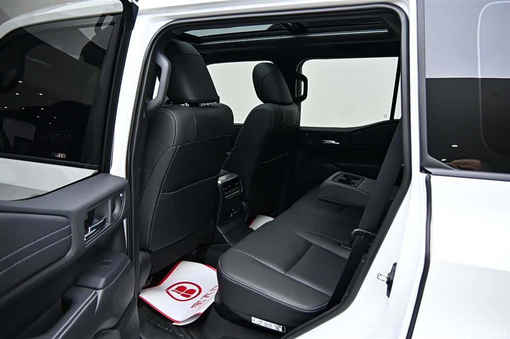 Toyota Prado, 2026 14