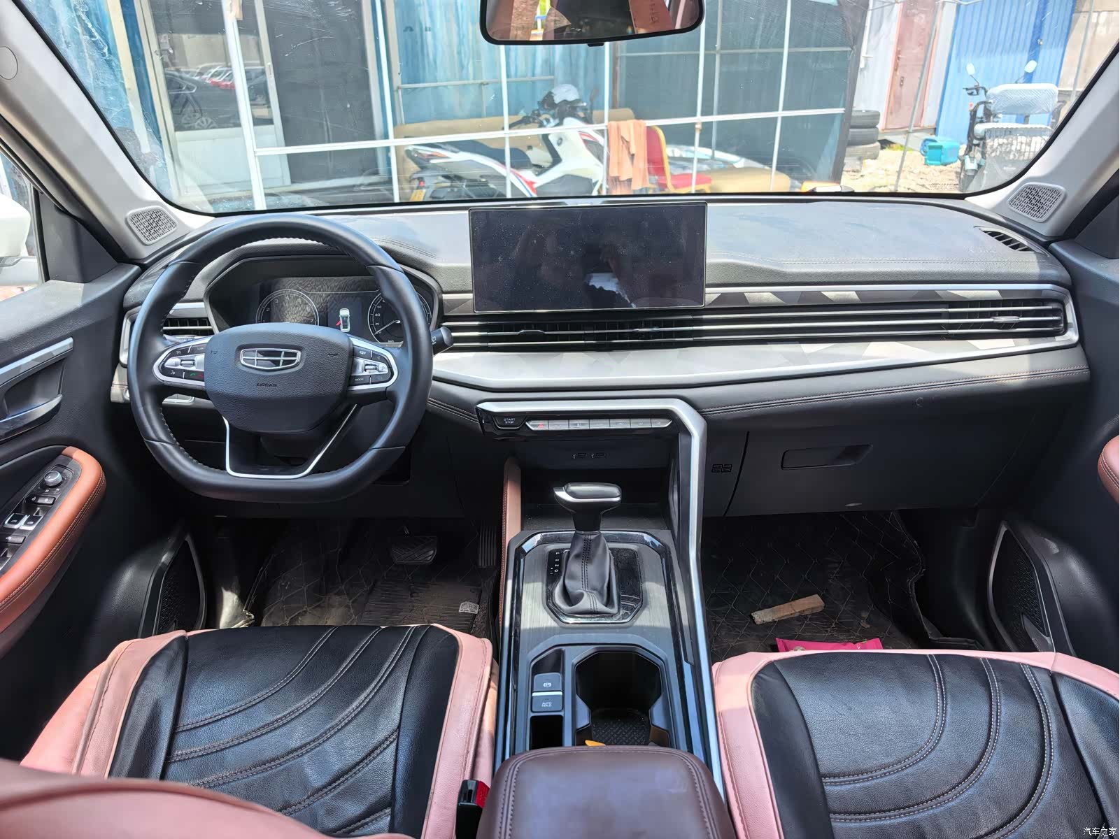 Geely X6, 2023 4