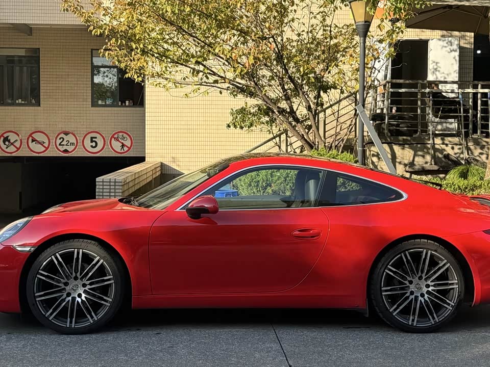 Porsche 911