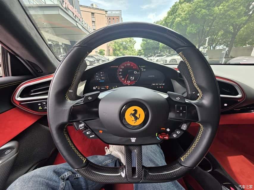 Ferrari 296, 2023 10