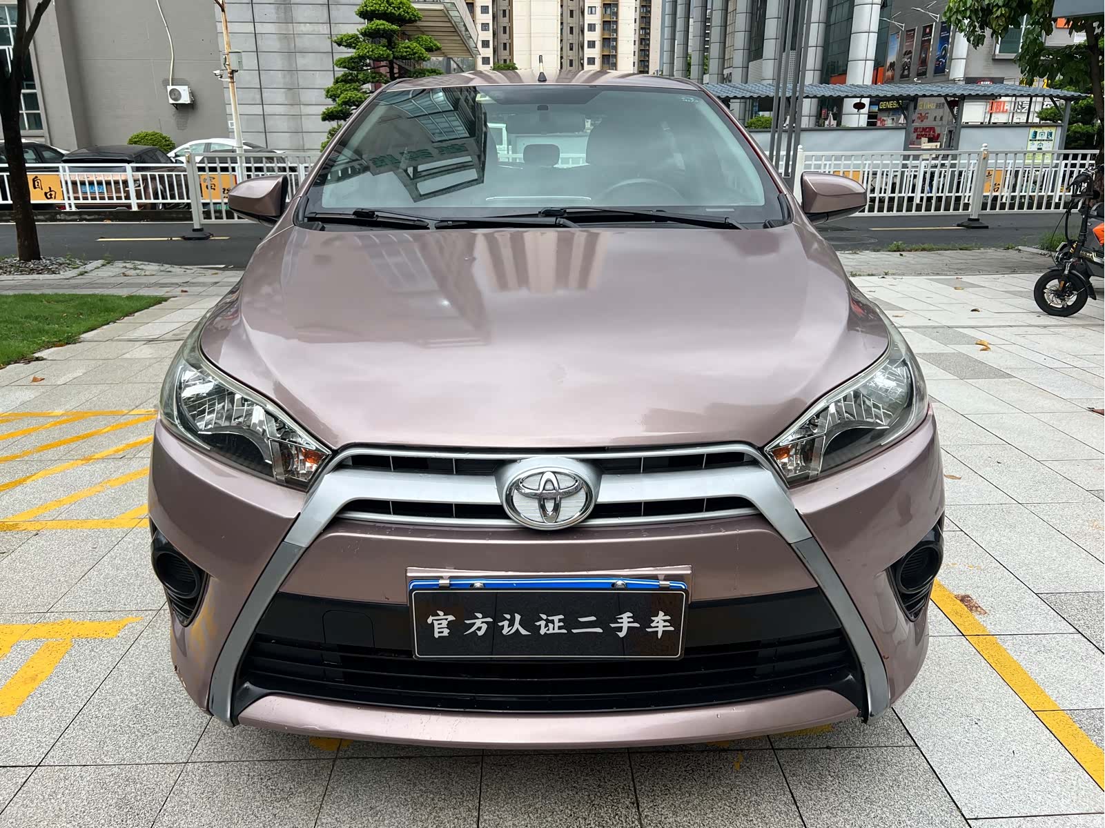 Toyota YARiS L