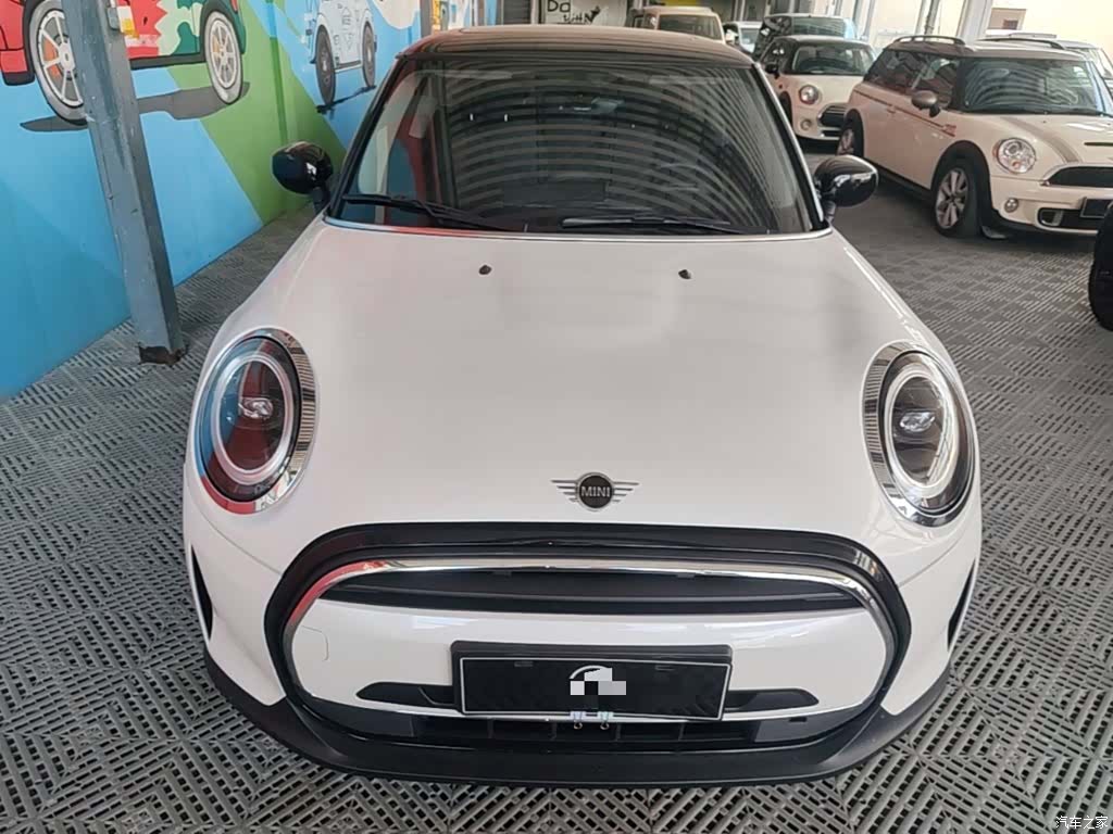 Mini Cooper, 2023 3