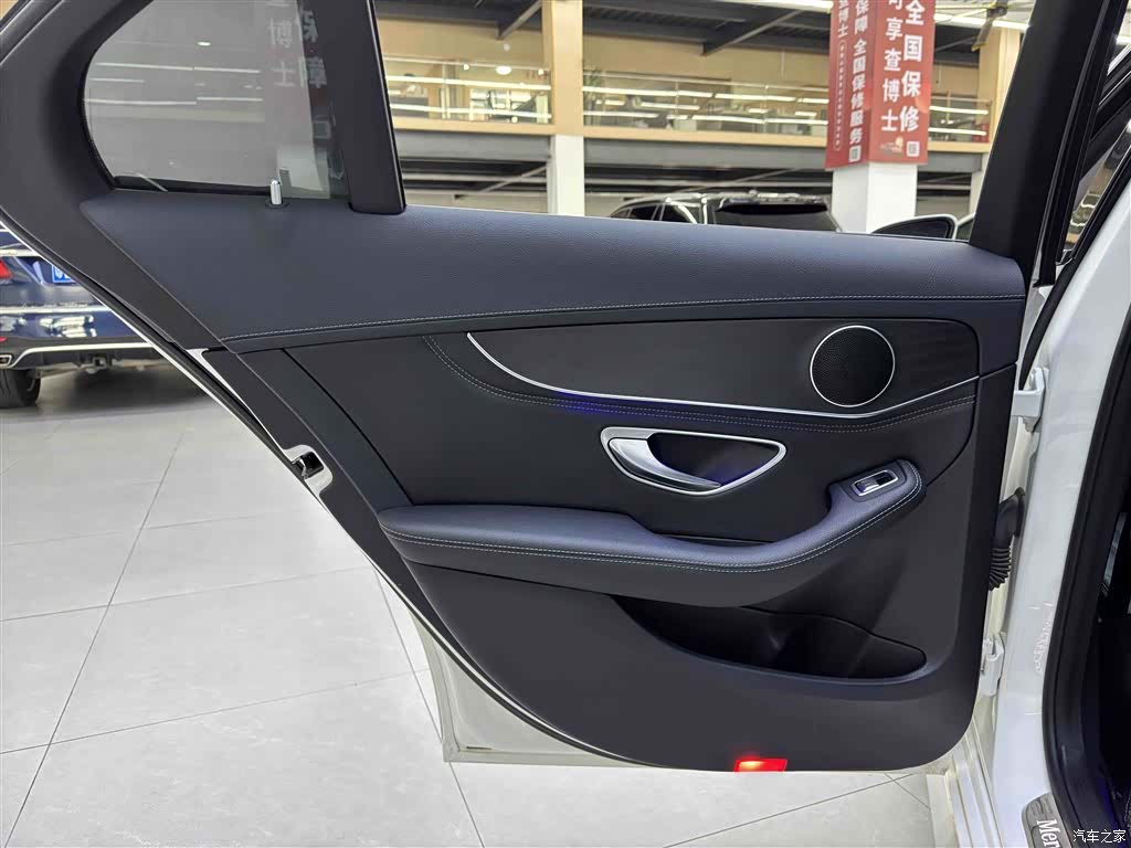 Mercedes-Benz C-Class, 2019 14
