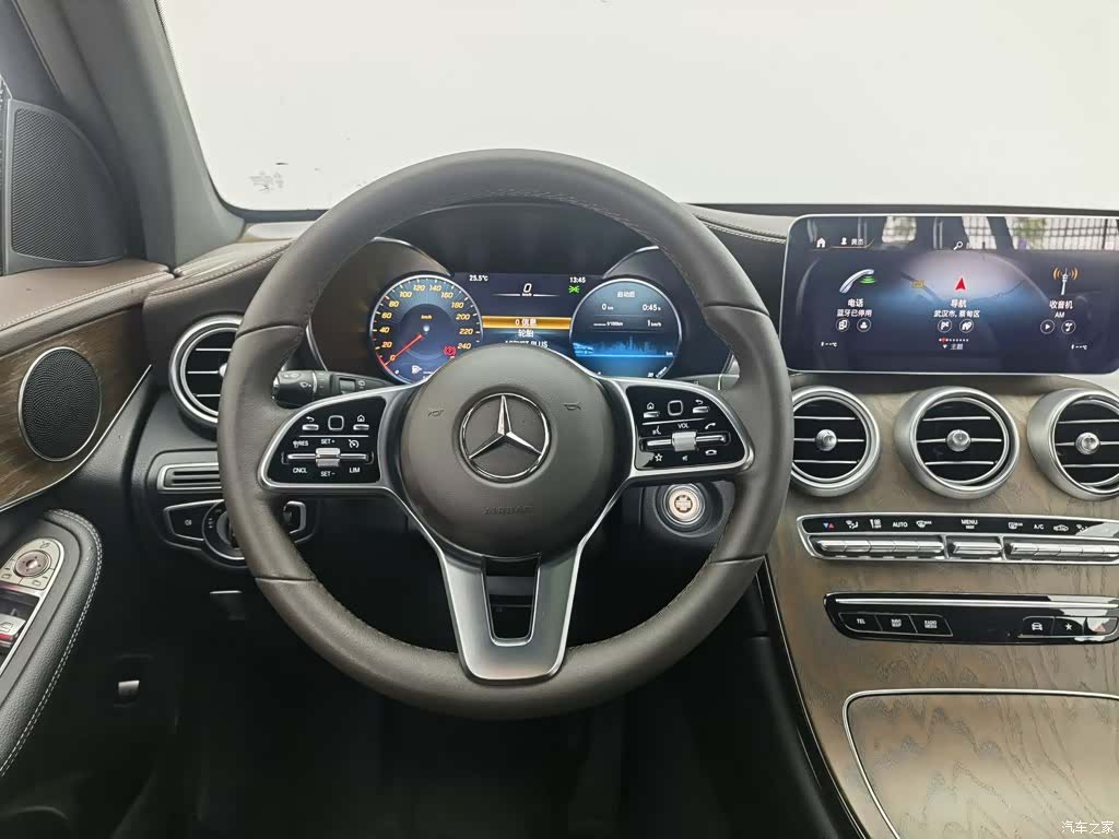 Mercedes-Benz GLC, 2023 11