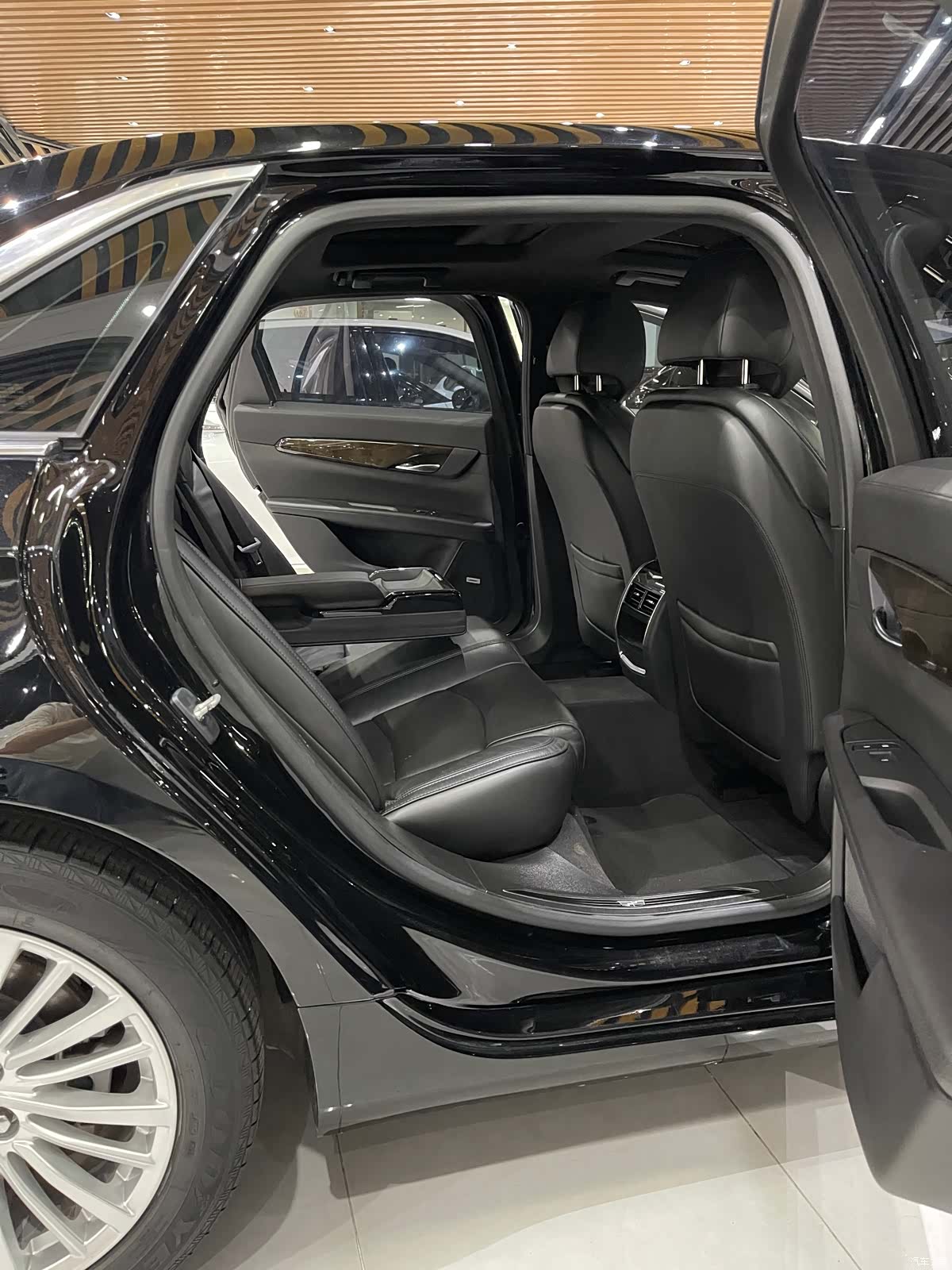 Cadillac CT6, 2021 11