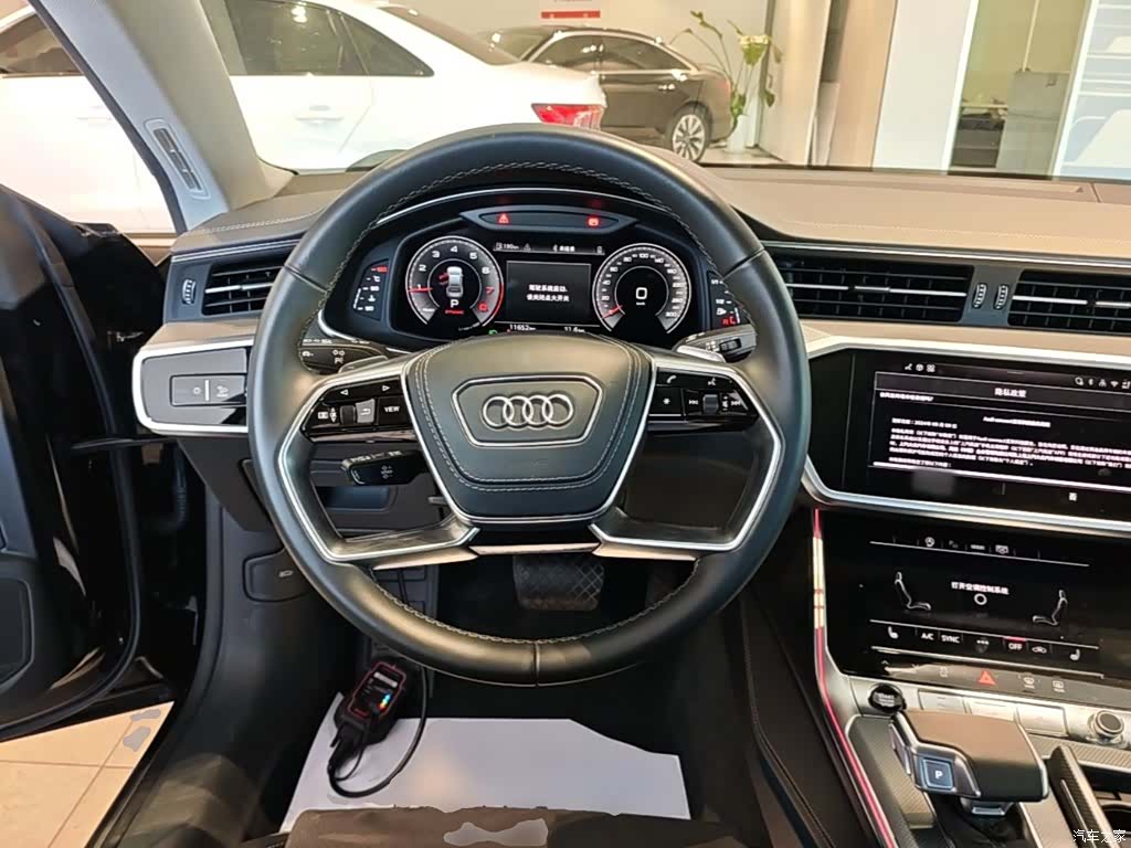 Audi A7L, 2025 11