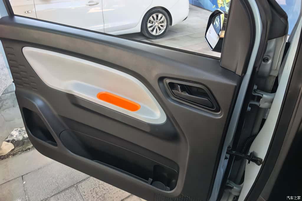 Wuling MINIEV, 2020 7