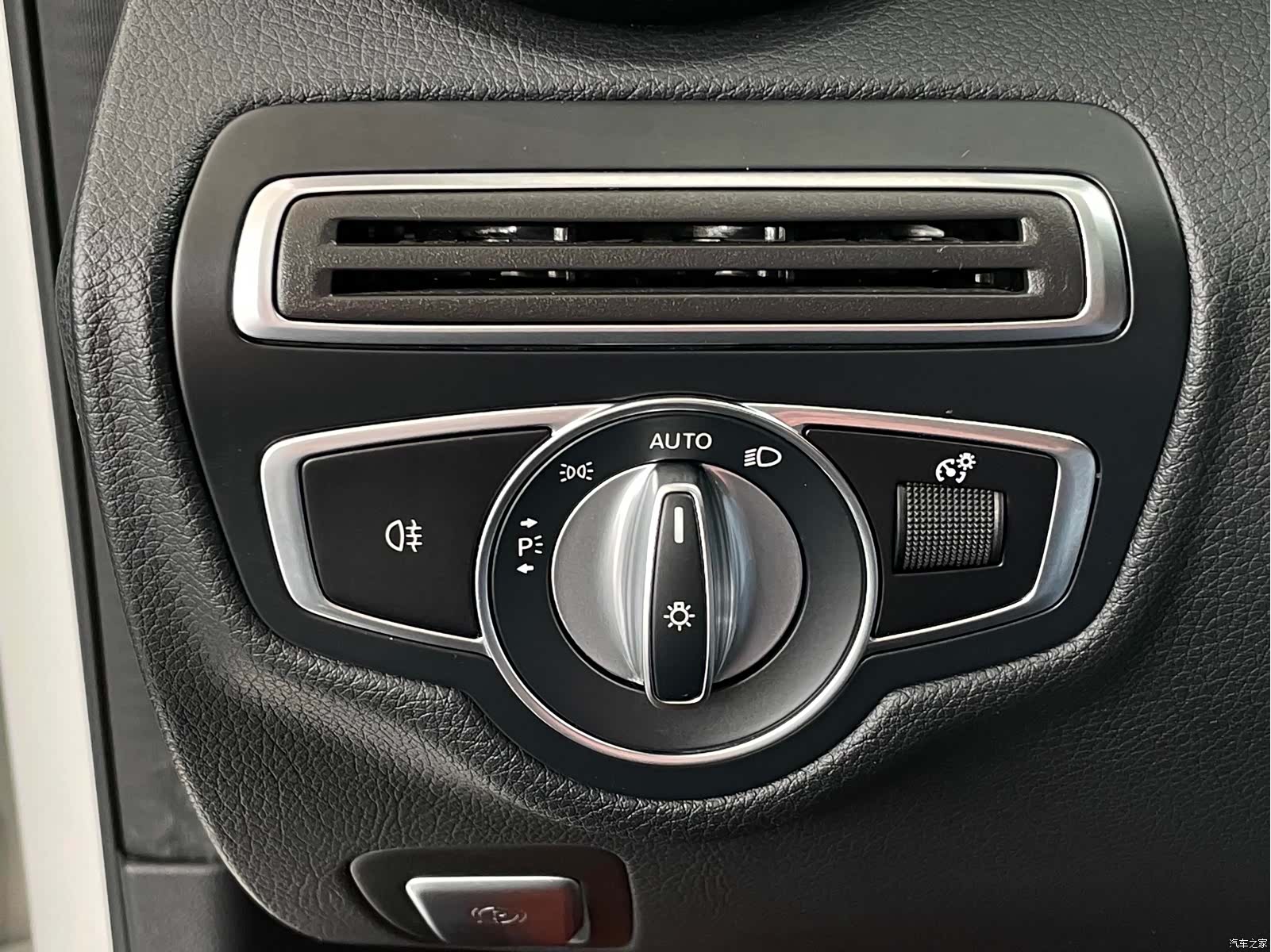 Mercedes-Benz C-Class, 2022 26