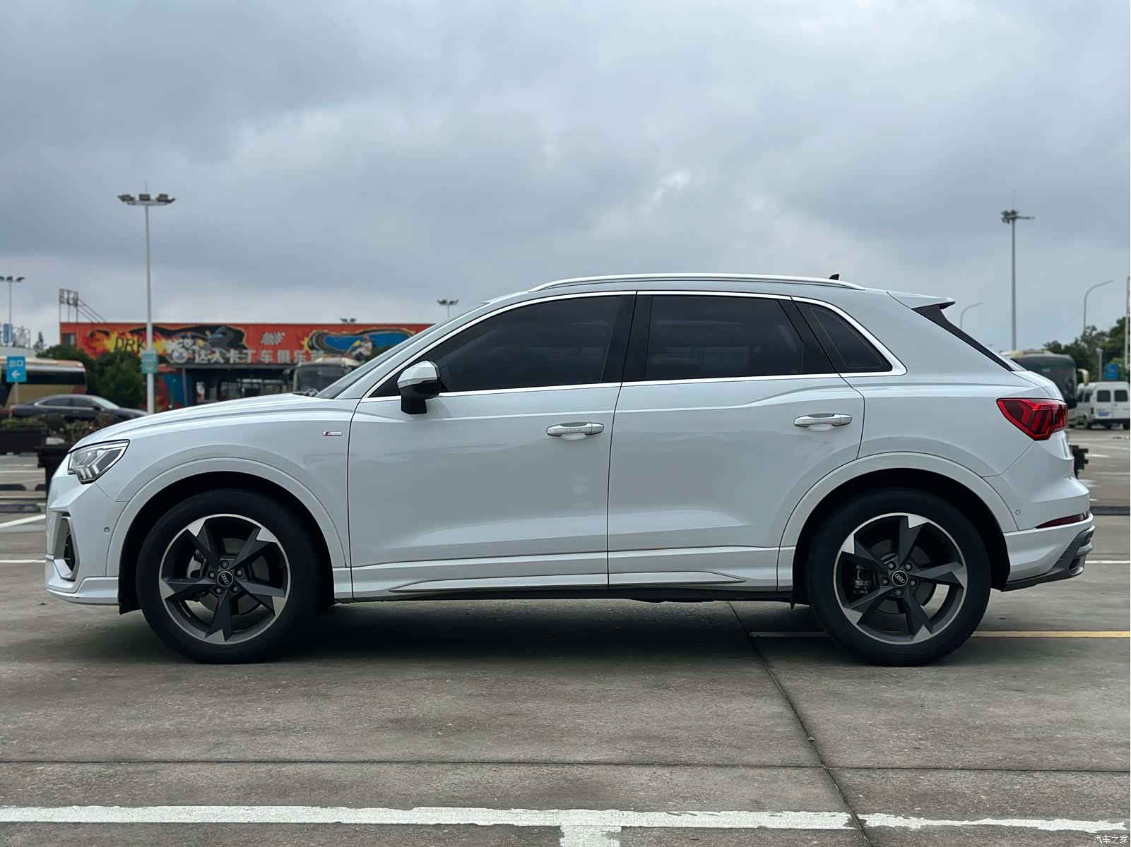Audi Q3, 2022 7