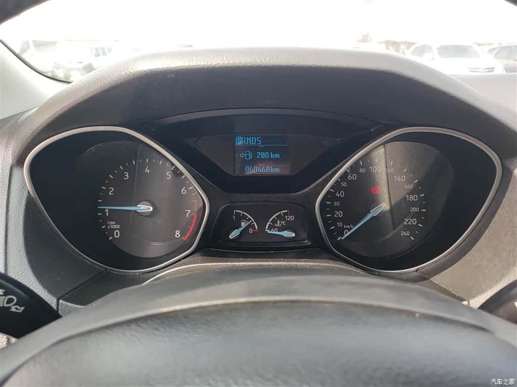 Ford Focus, 2016 12