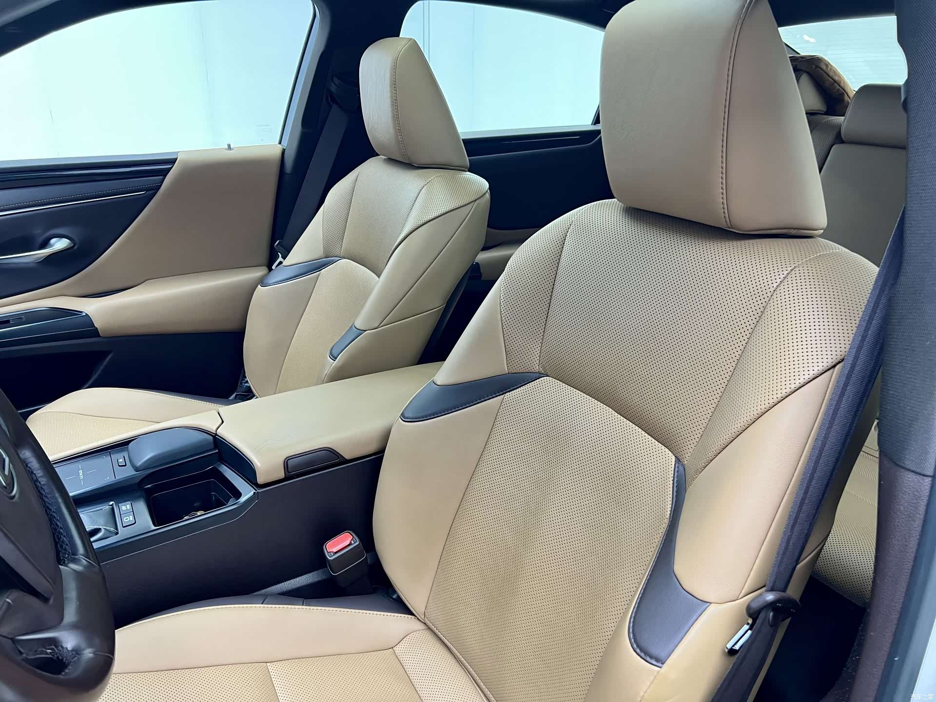 Lexus ES, 2018 19