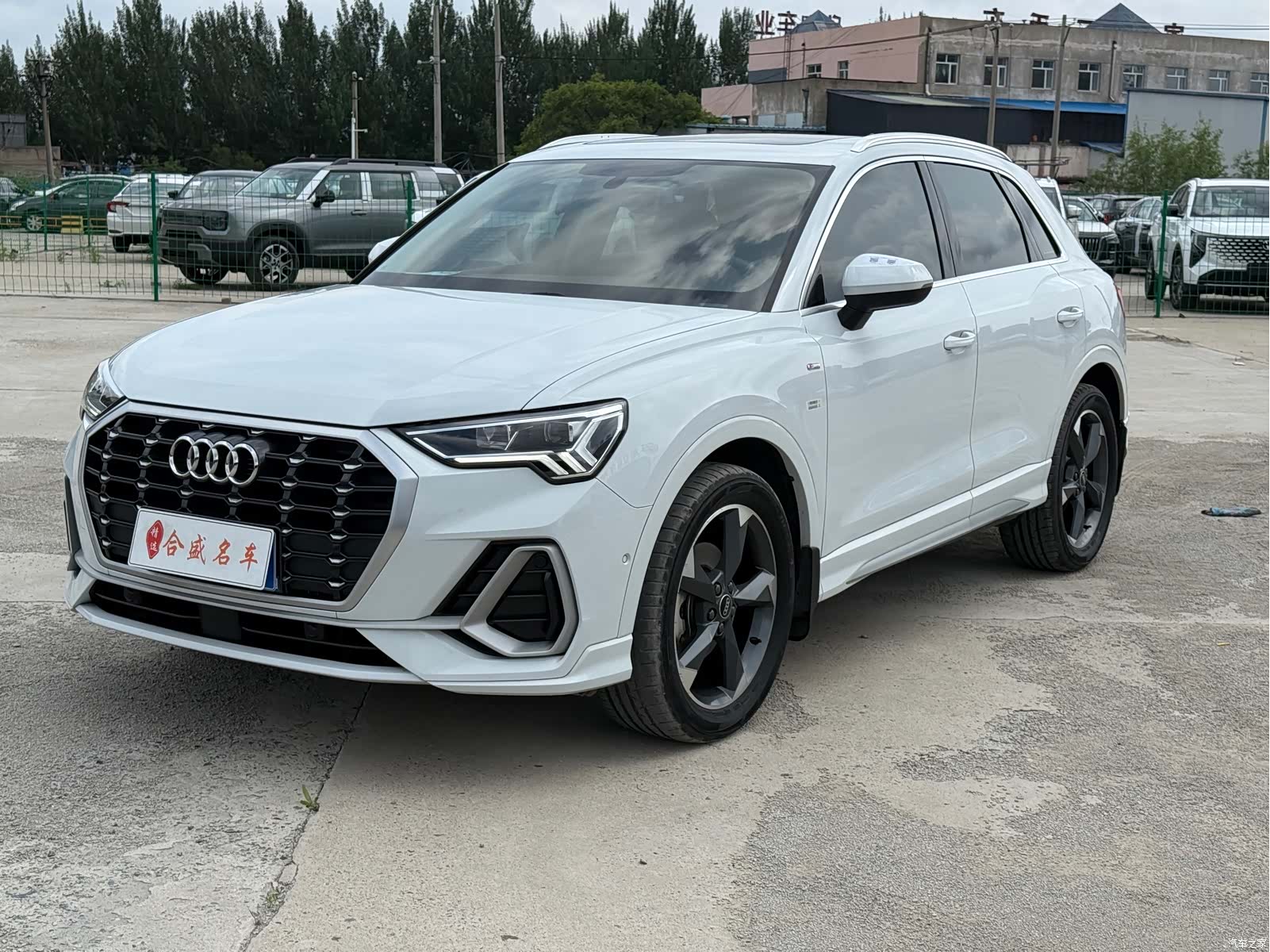 Audi Q3, 2022 1