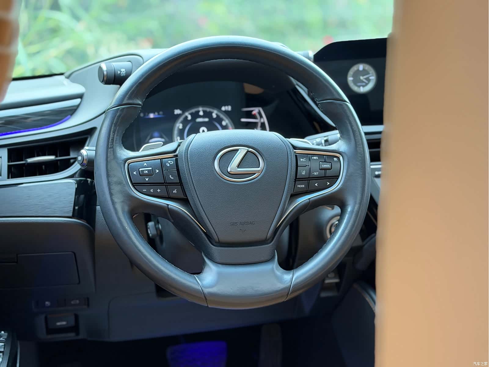 Lexus ES, 2022 27