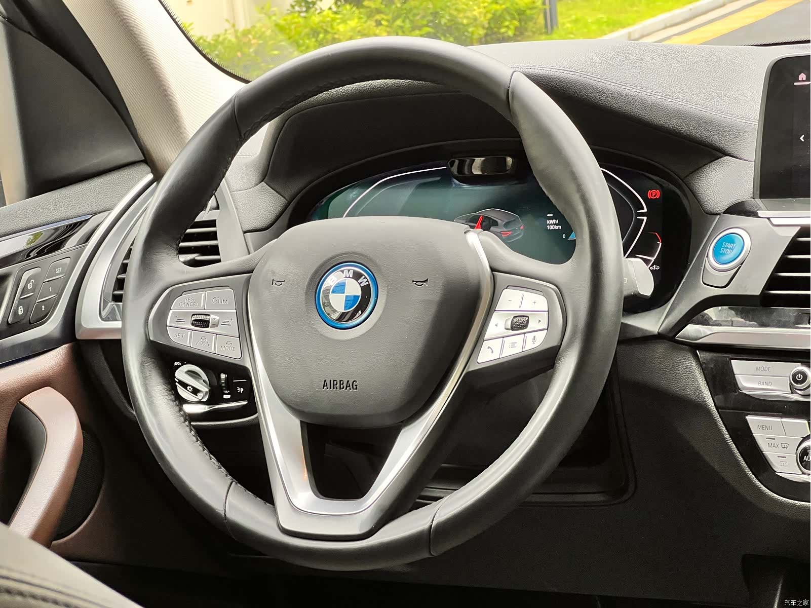 BMW iX3, 2021 8