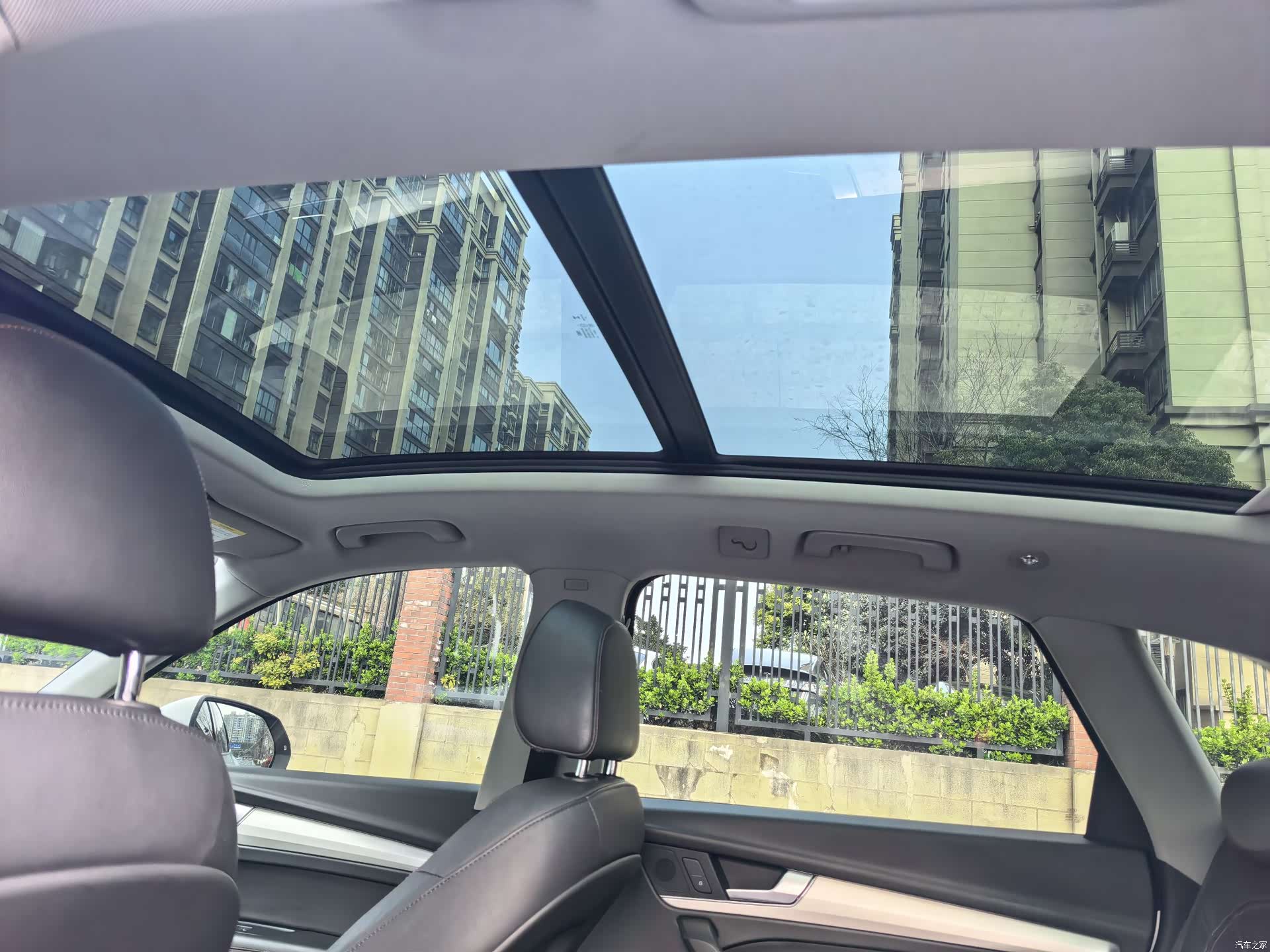 Audi Q5L, 2018 11