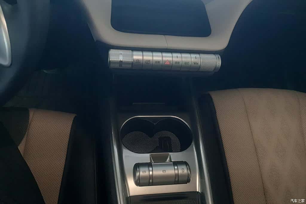 BYD Dolphin, 2026 16