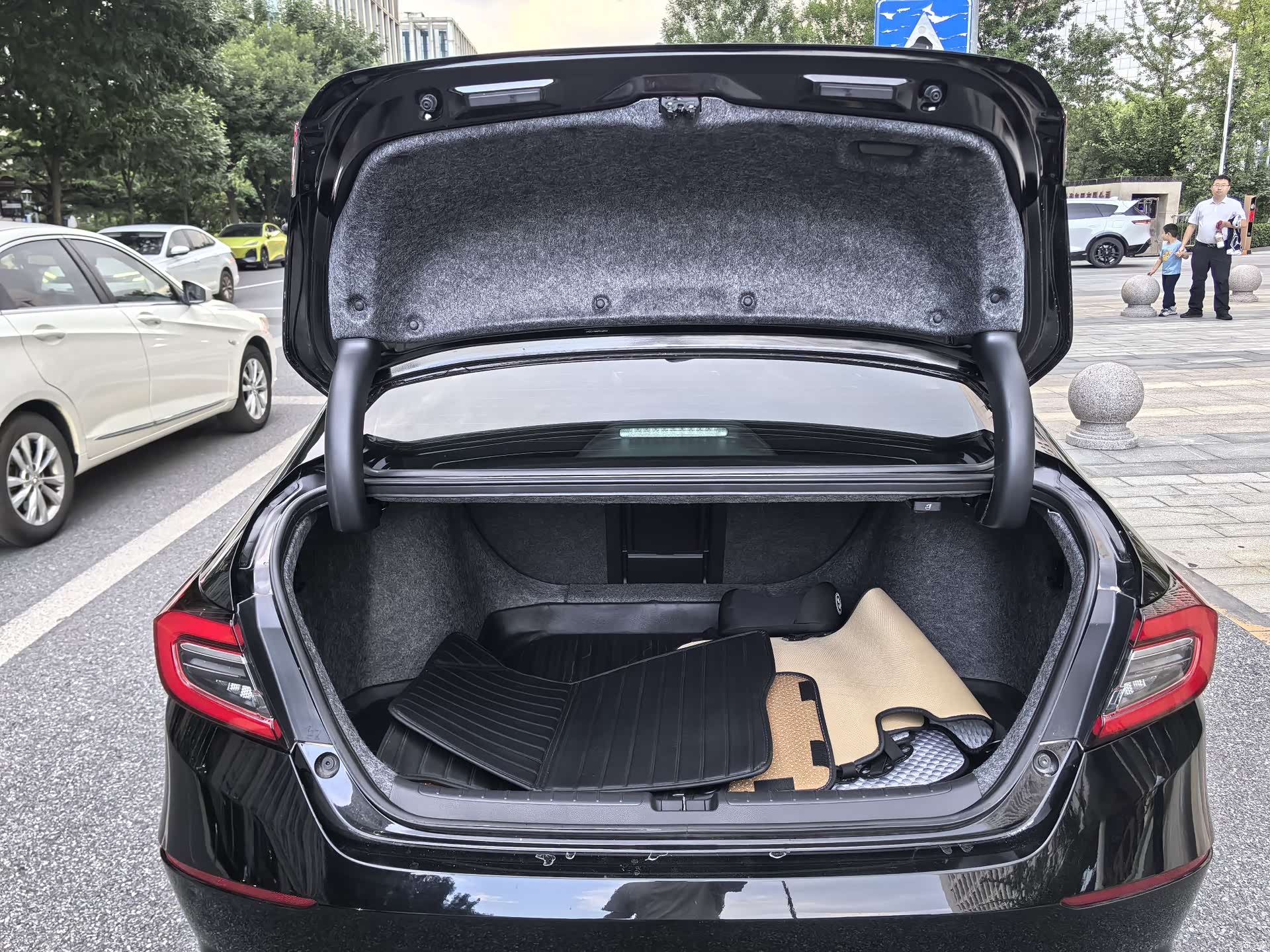 Honda Accord, 2023 16