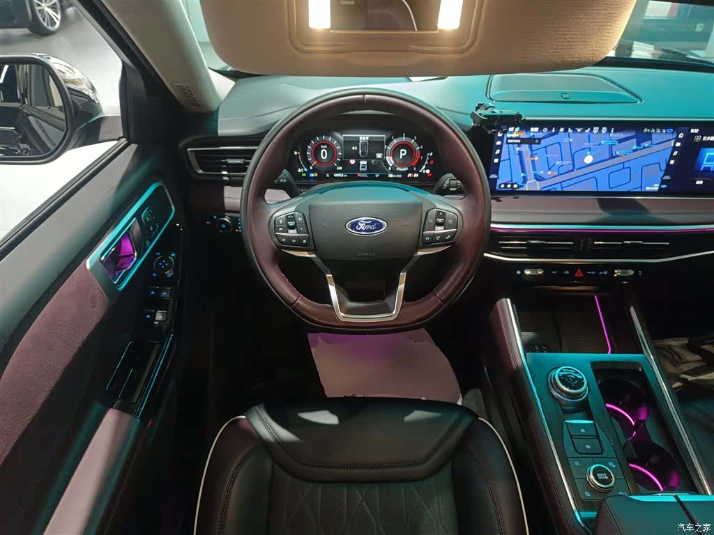 Ford Explorer, 2023 11