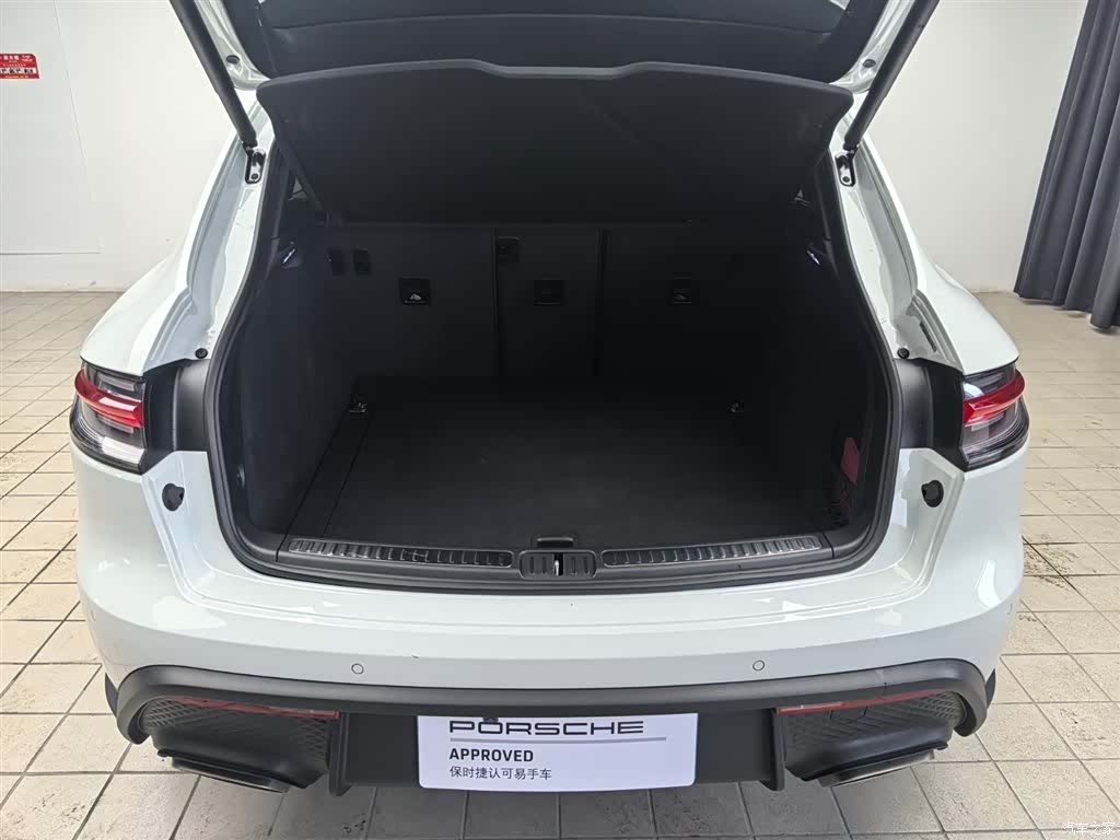 Porsche Macan, 2024 32
