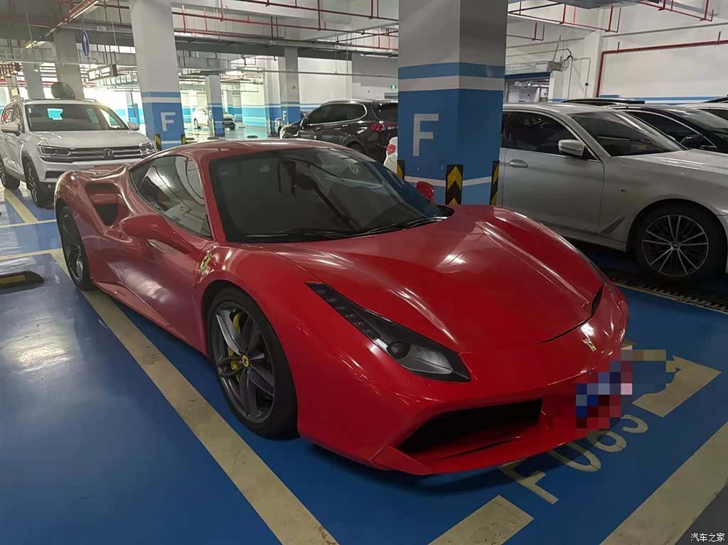 Ferrari 488, 2016 3