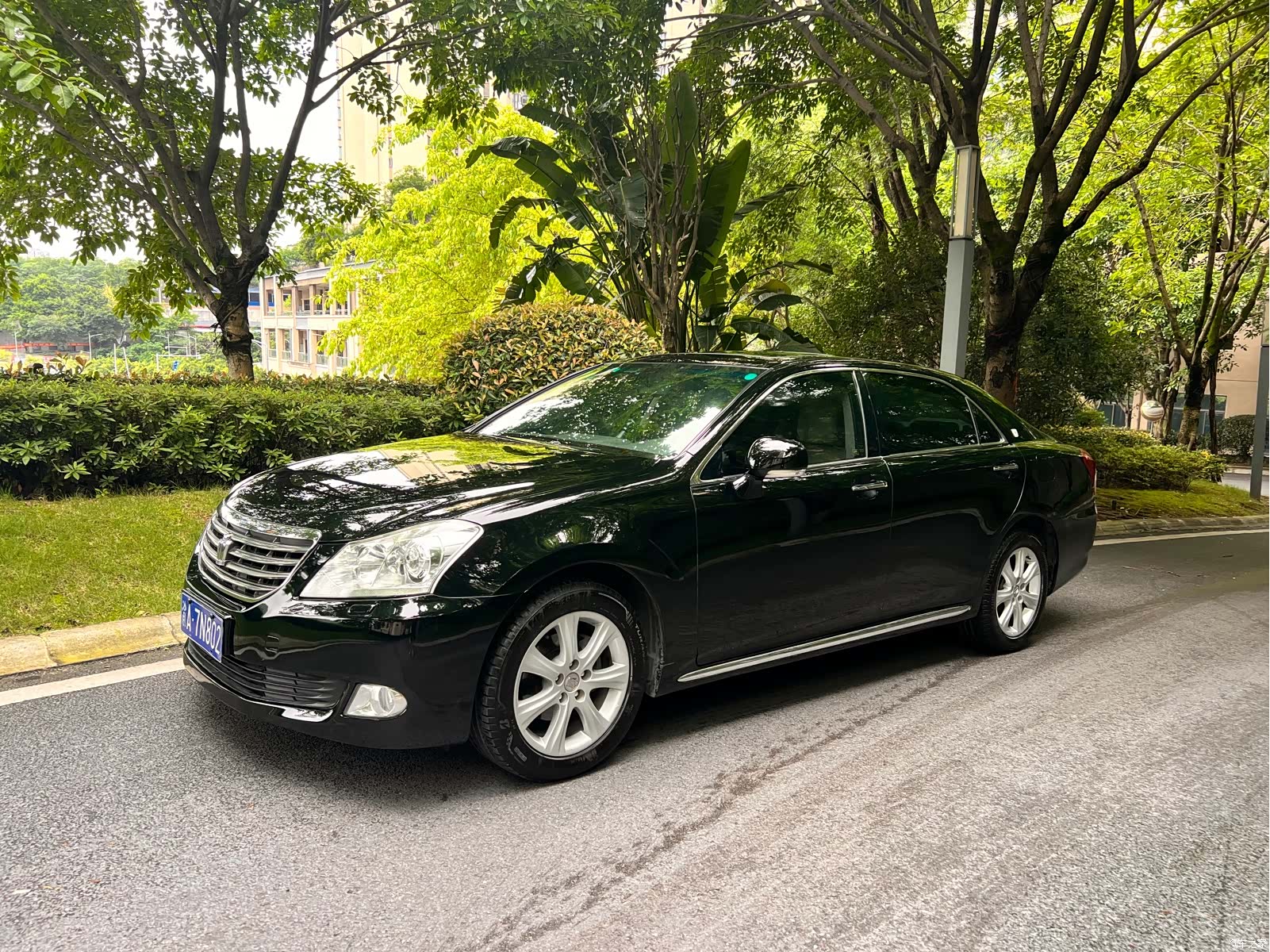 Toyota Crown, 2011 1