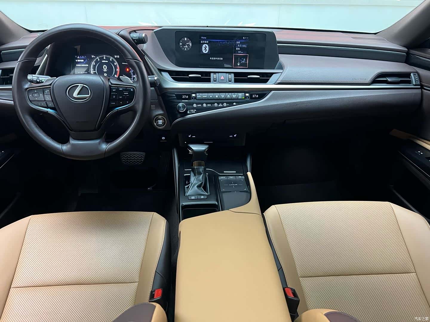 Lexus ES, 2019 12