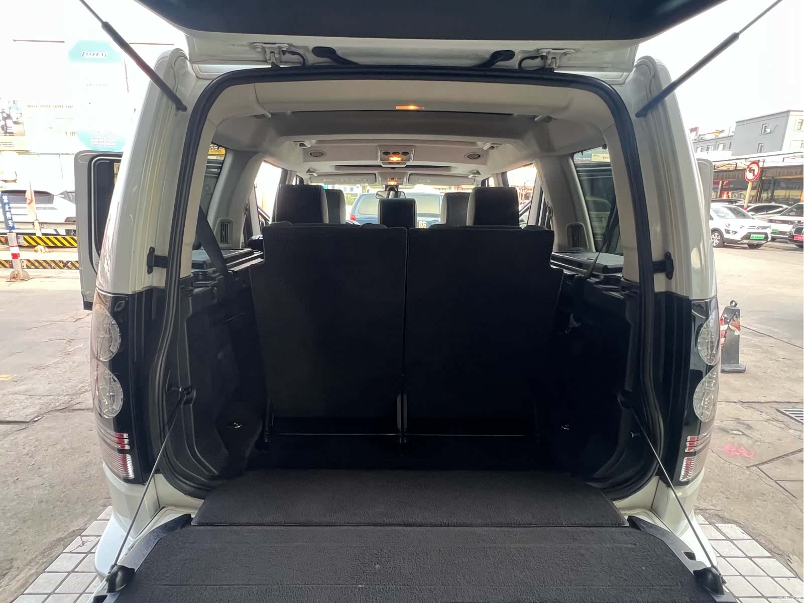 Land Rover Discovery, 2011 9