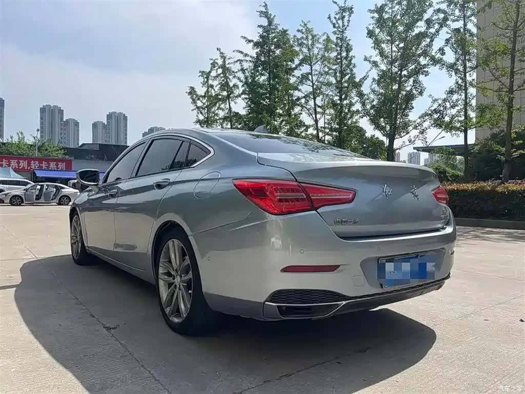 Hongqi H5, 2018 10