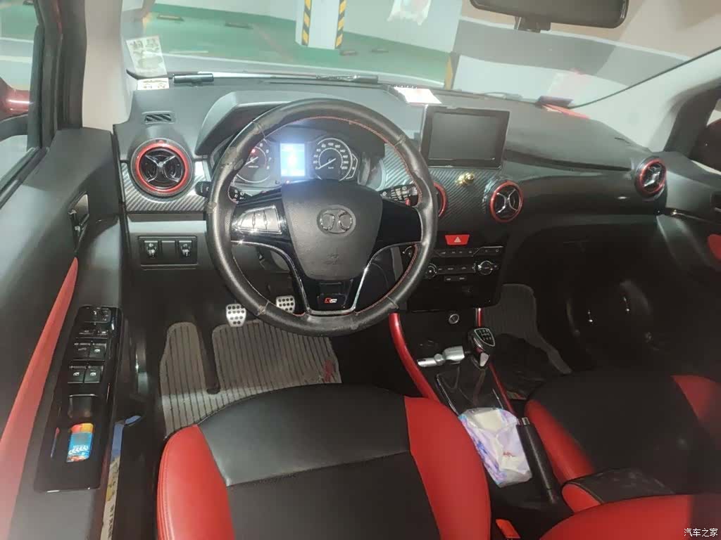 BAIC X25, 2016 6