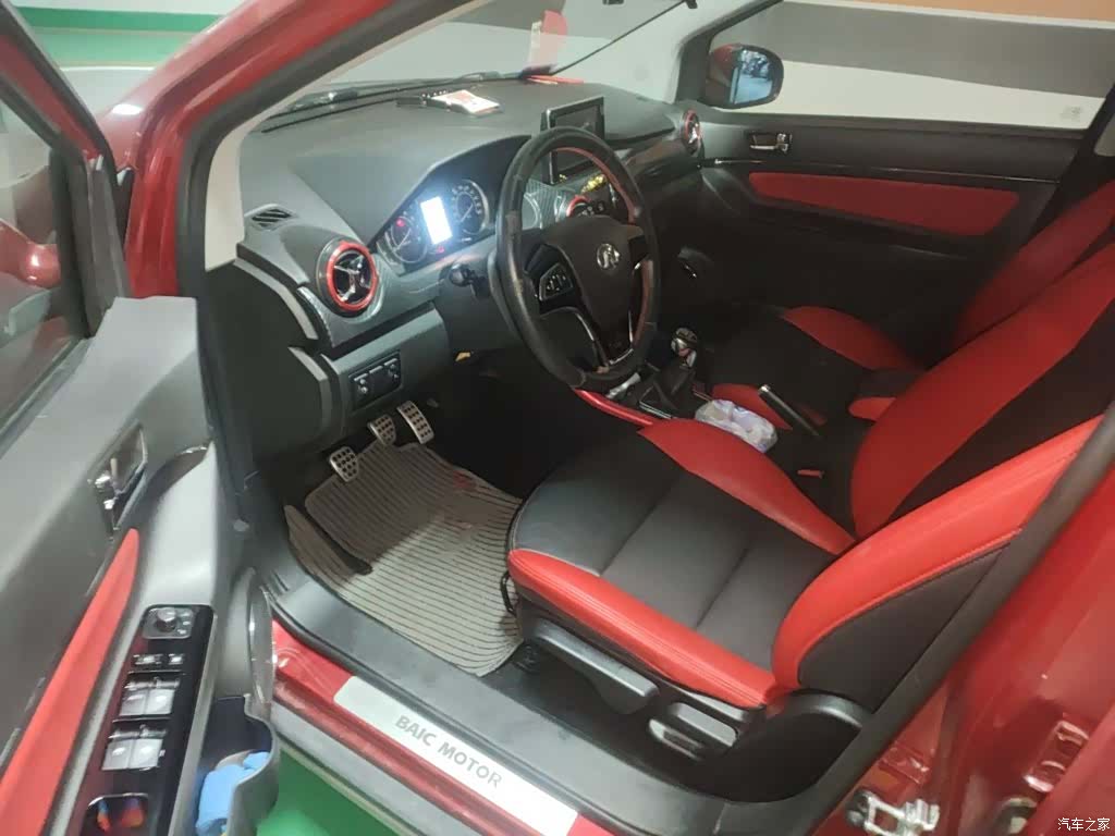 BAIC X25, 2016 13