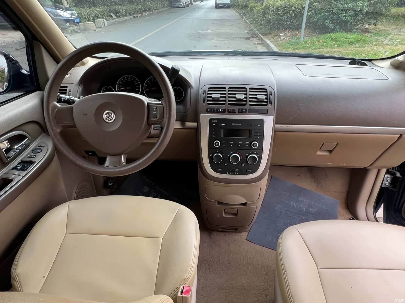 Buick GL8, 2014 8