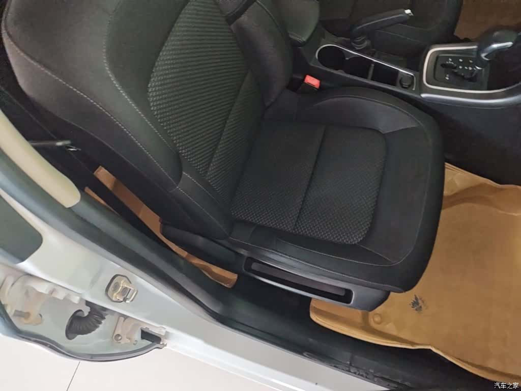 Citroen C4, 2018 25