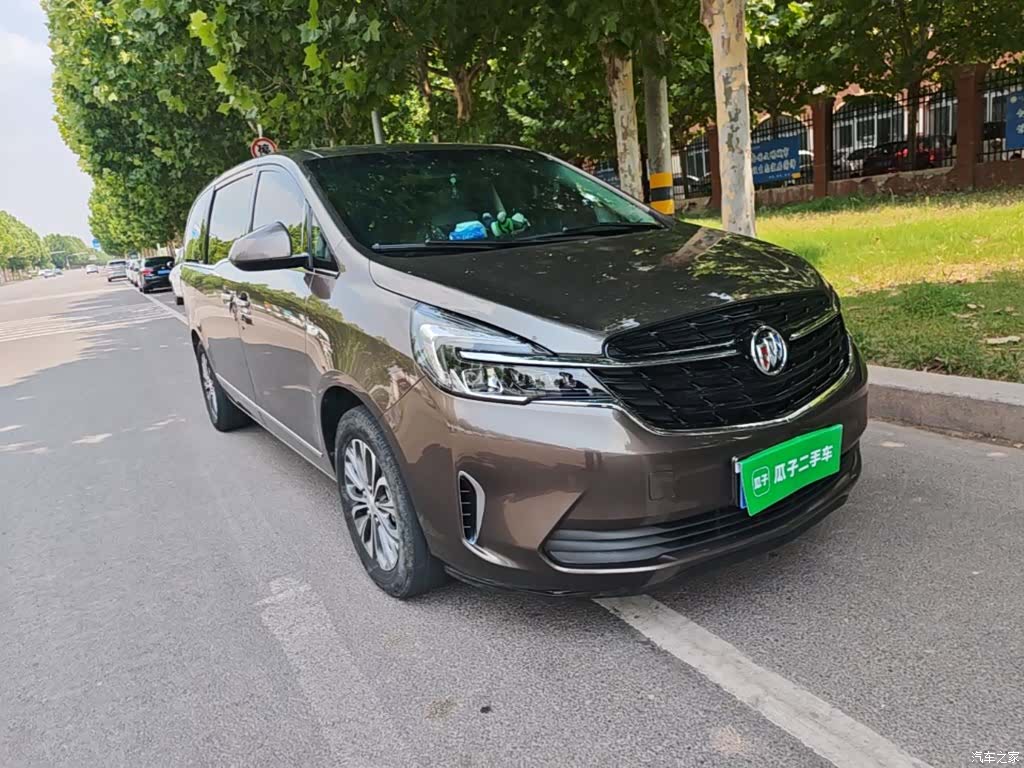 Buick GL8, 2022 4