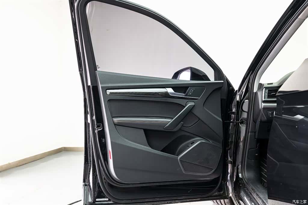 Audi Q5L, 2020 9