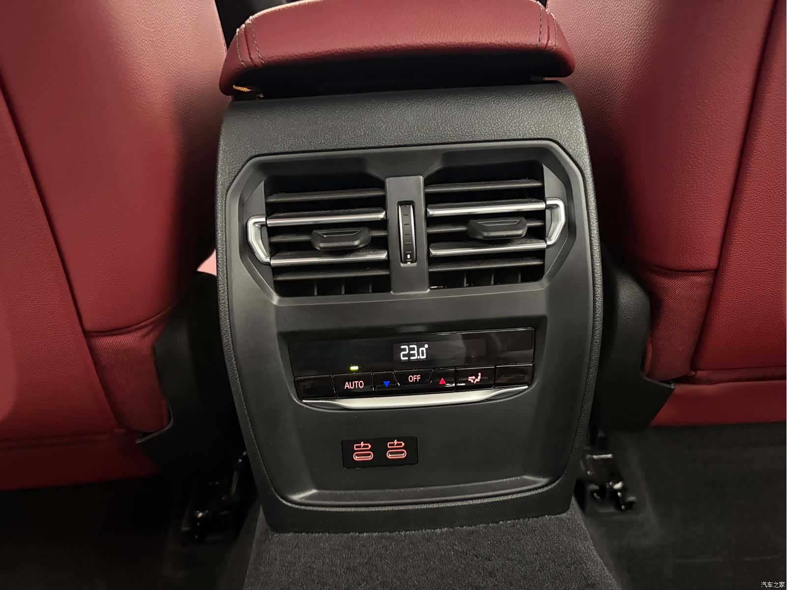 BMW 3 Series, 2025 23