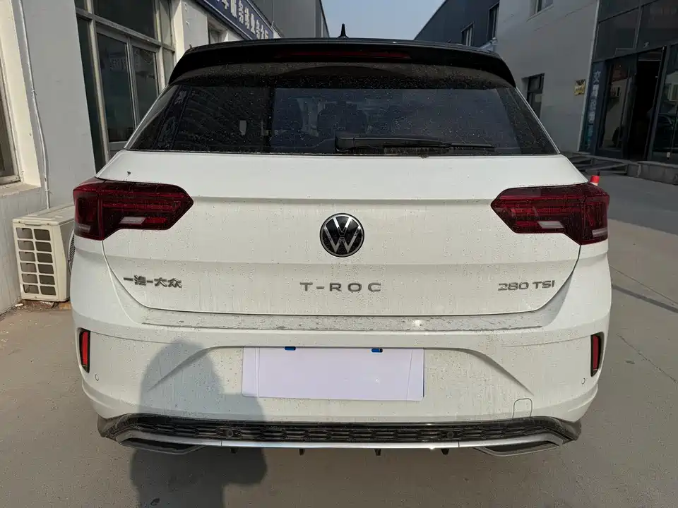 Volkswagen T-ROC exploring Songs