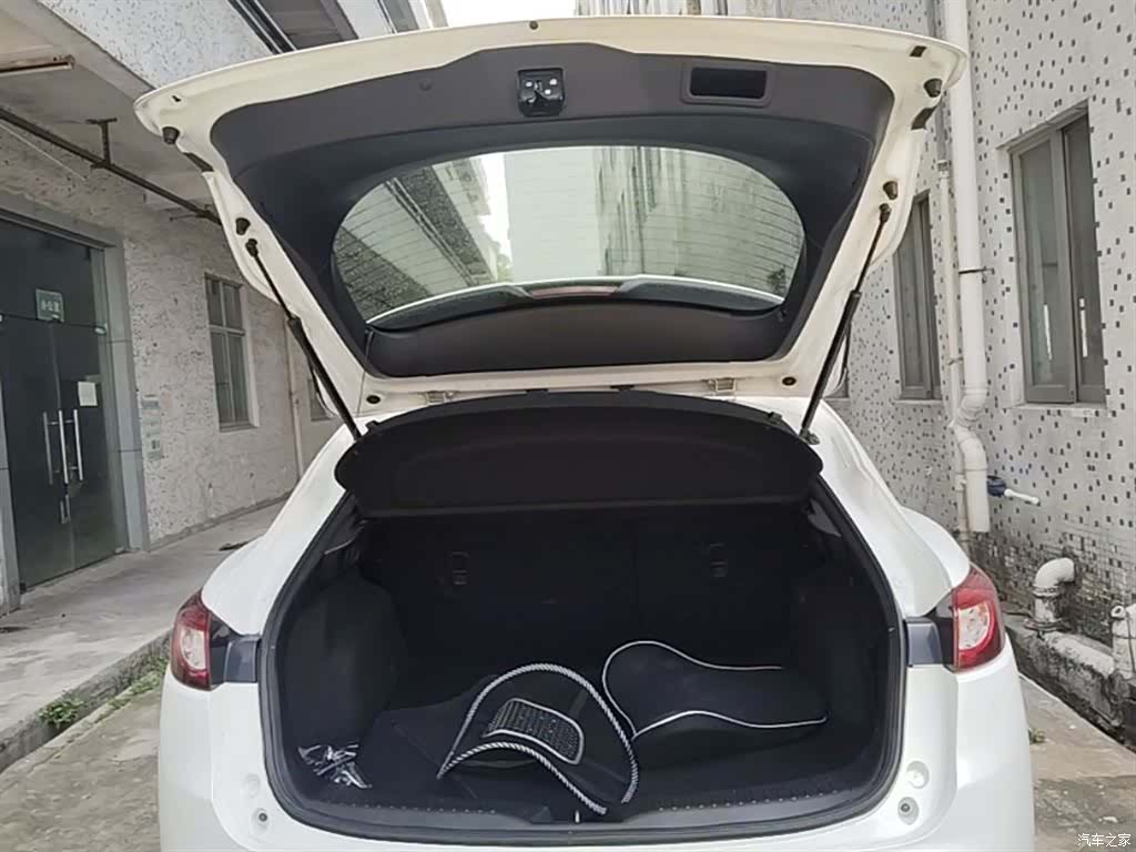 Mazda CX-4, 2019 19