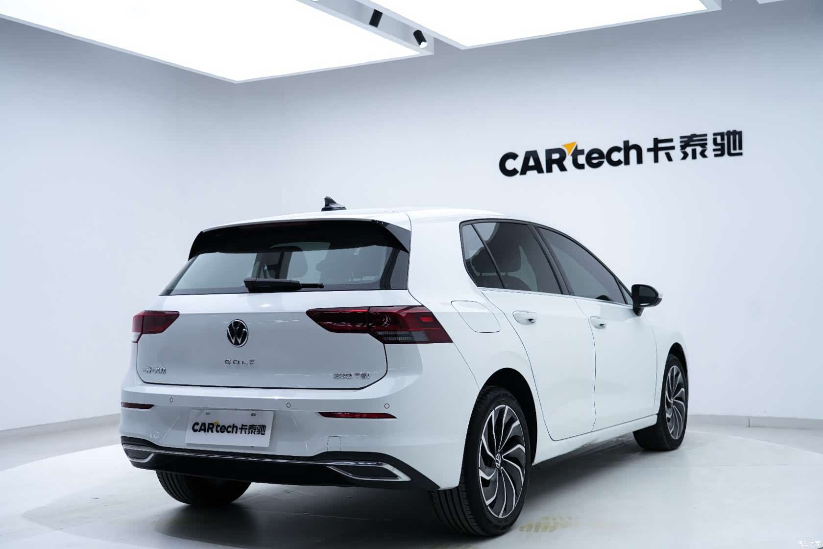 Volkswagen Golf, 2023 12