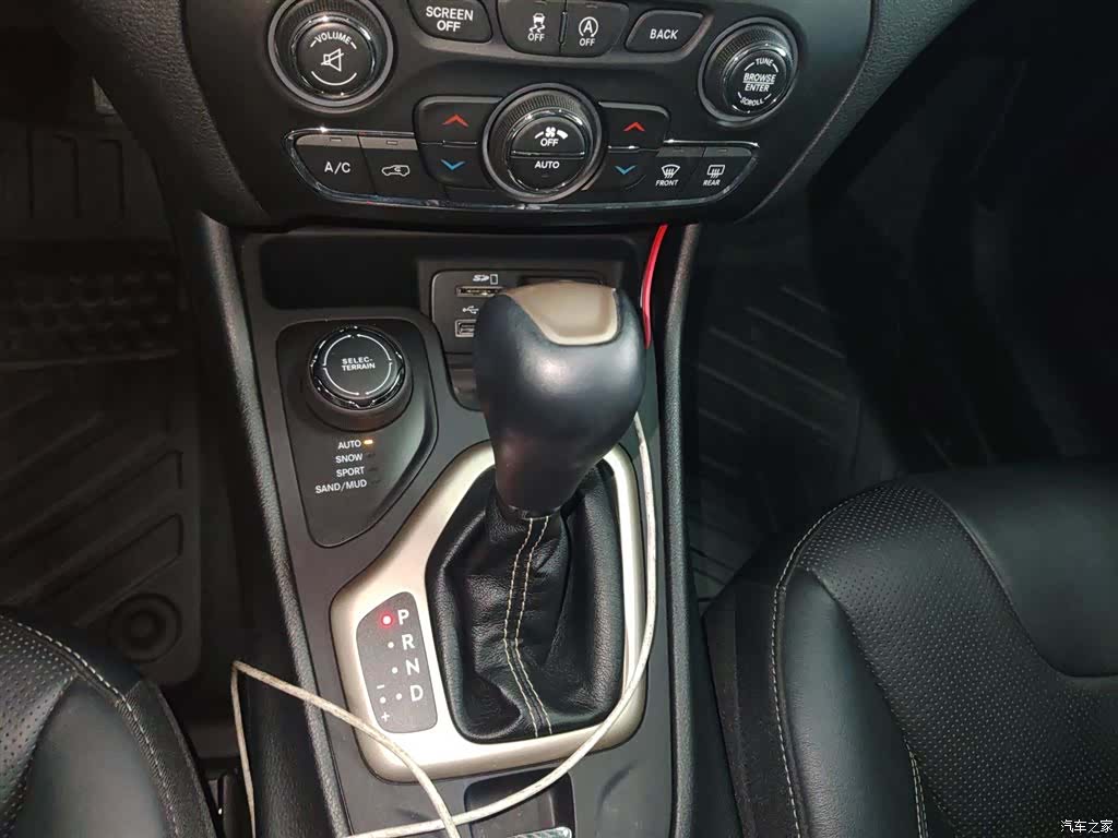 Jeep Cherokee, 2018 10