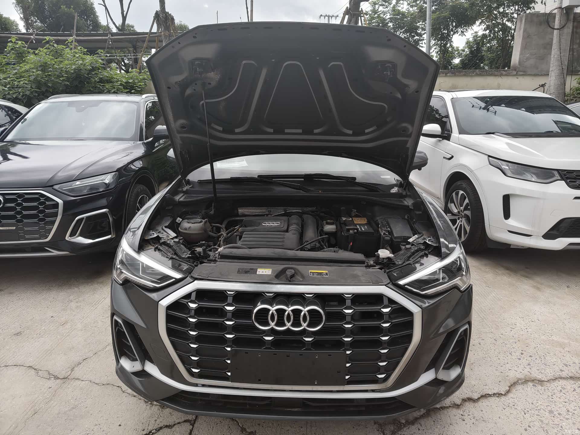 Audi Q3, 2022 11