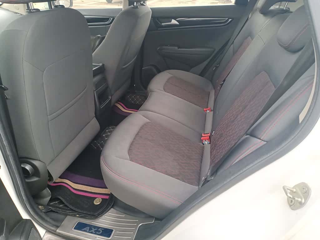 DongFeng AX5, 2017 13