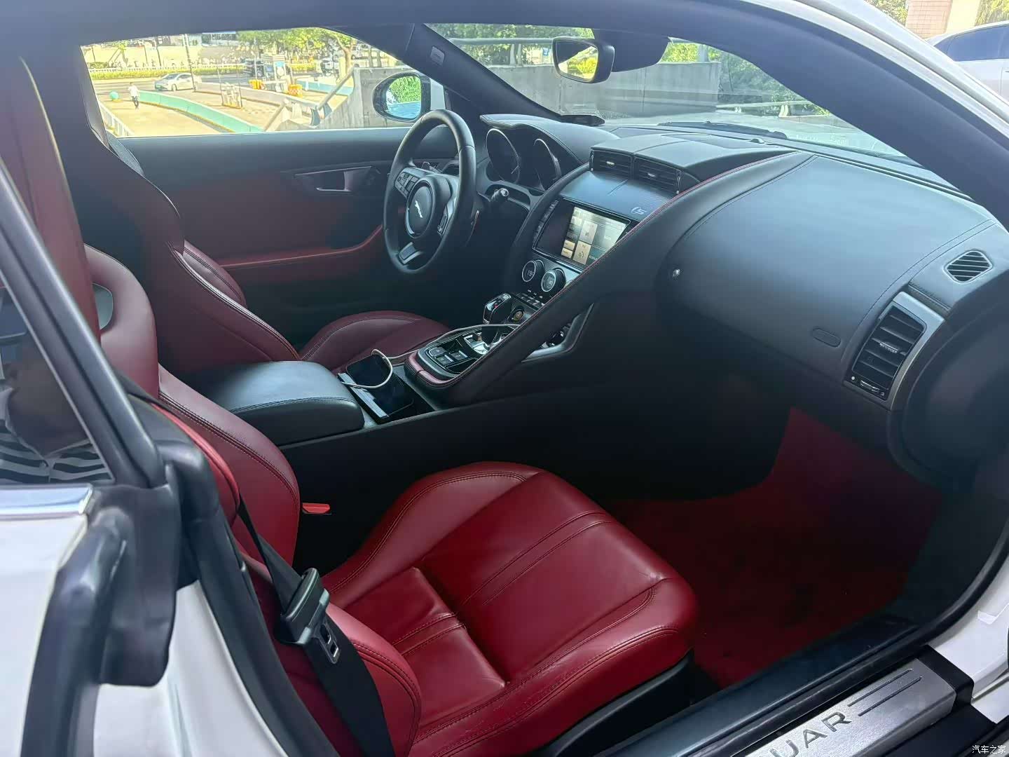 Jaguar F-TYPE, 2015 6